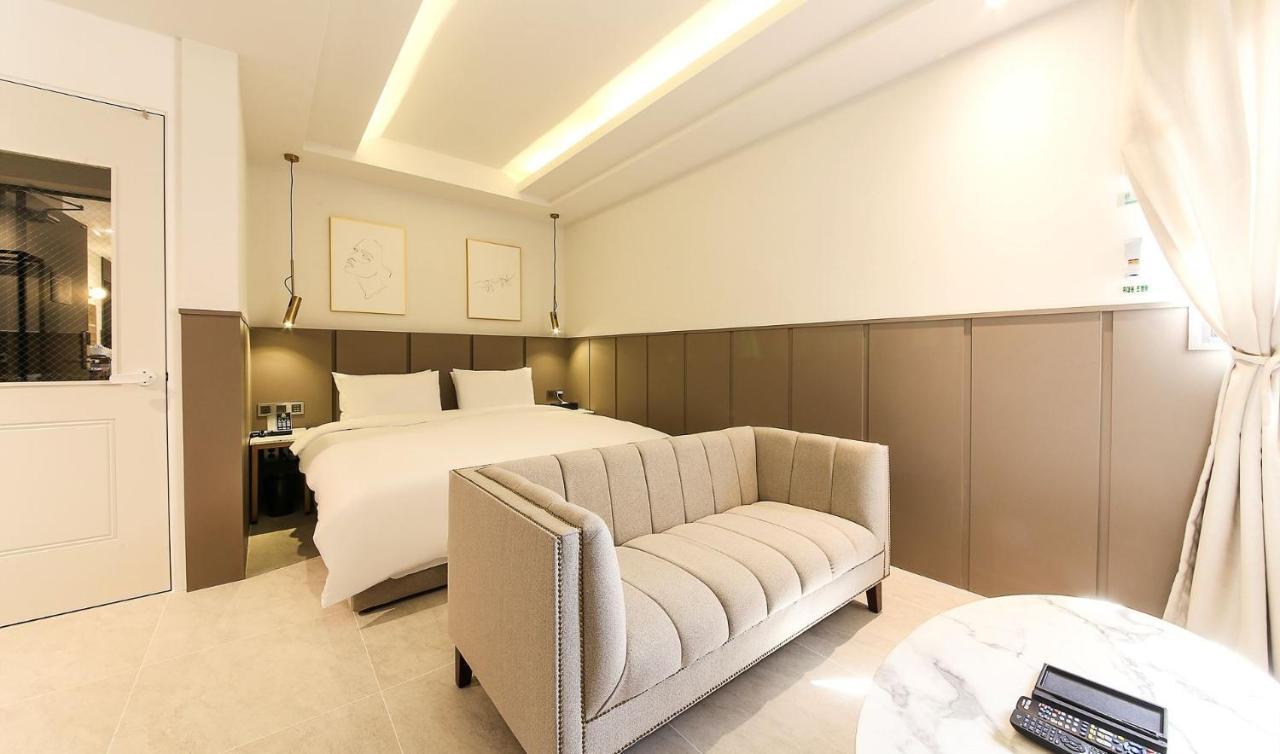 H Moment Hotel Songjeong 釜山広域市 エクステリア 写真