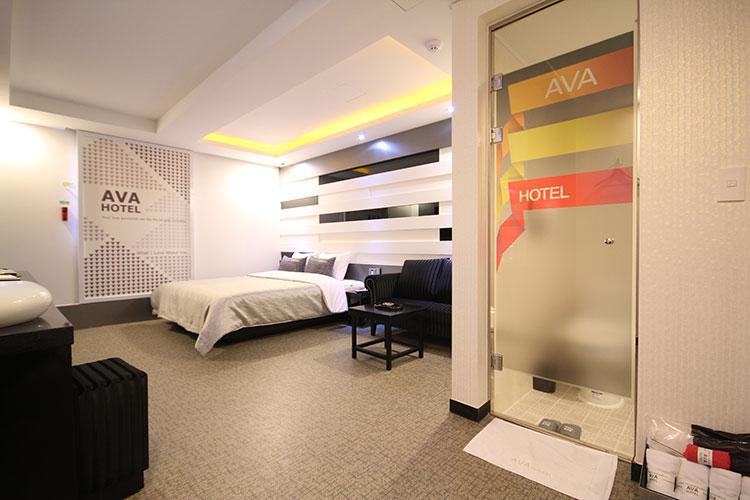 H Moment Hotel Songjeong 釜山広域市 エクステリア 写真