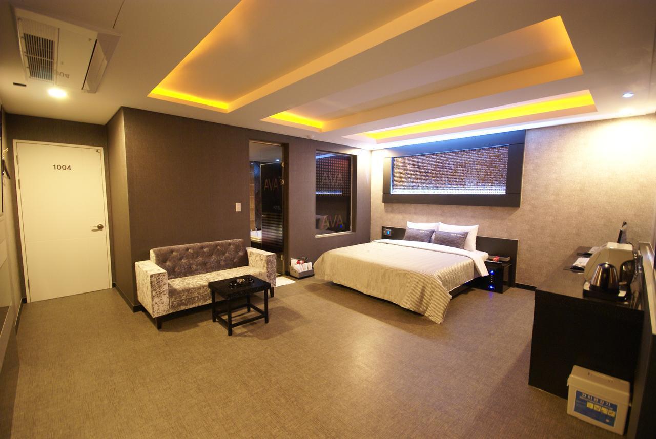 H Moment Hotel Songjeong 釜山広域市 エクステリア 写真