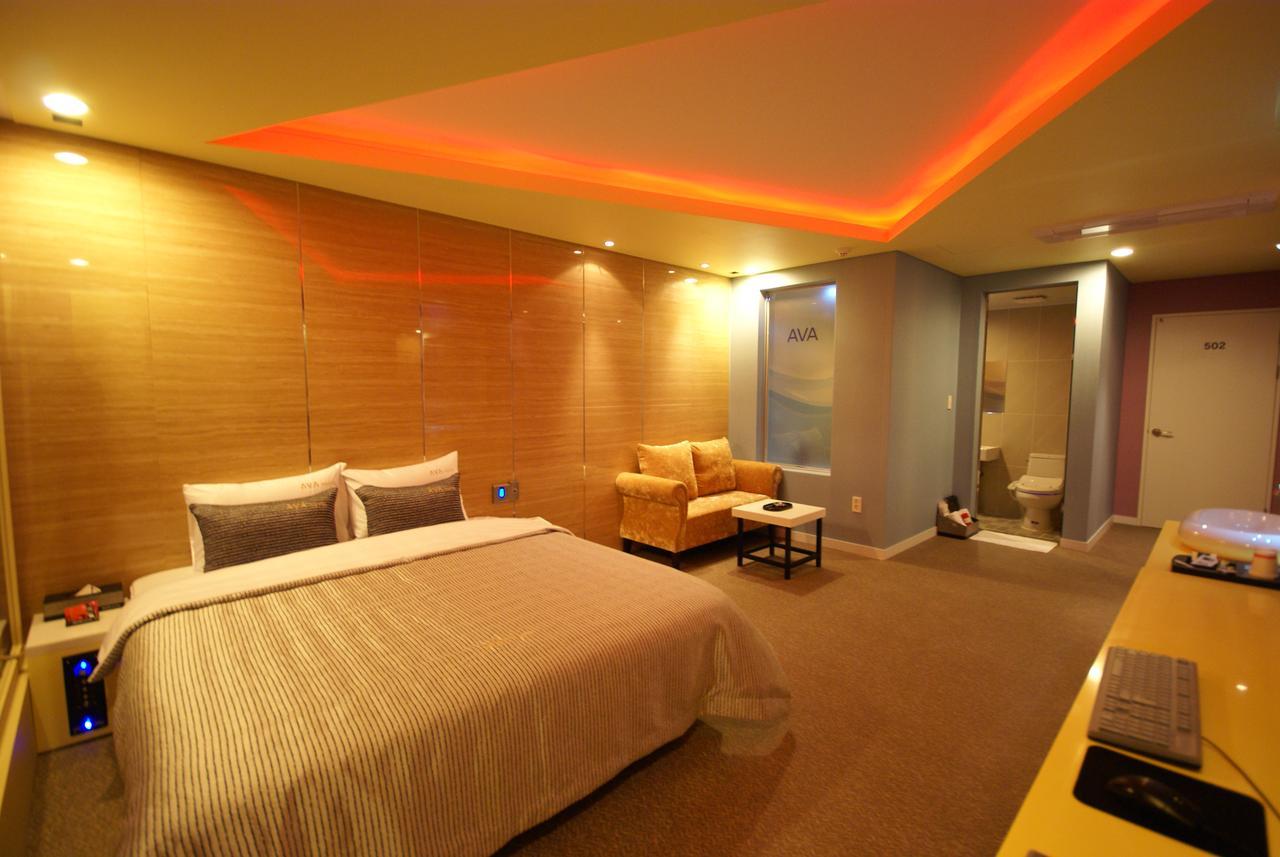H Moment Hotel Songjeong 釜山広域市 エクステリア 写真